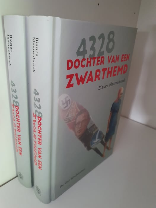 De laatste exemplaren van 4328. Dochter van een zwarthemd